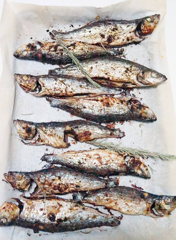 herring - fish - recipe - sustainable - african - spicy - oven - fried - sawa -easy - ijebu - garri - homemade - recipe 