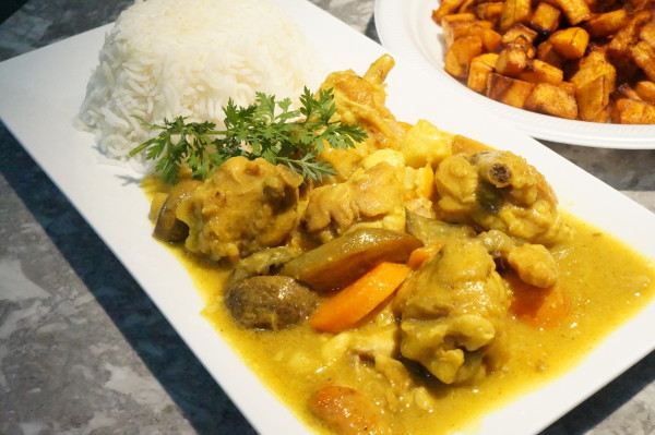 Chicken curry fried plantain